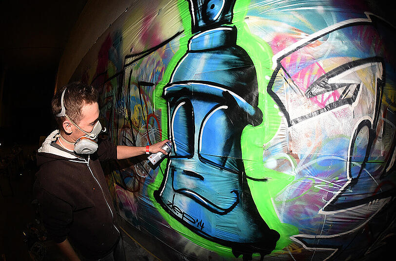 Sprayer "Ritem" sprüht bei der "Bass Art".