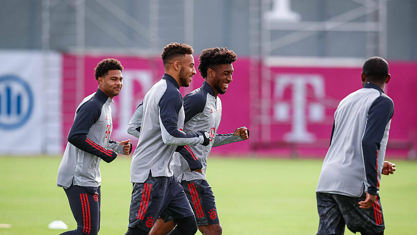 Sie alle kämpfen beim FC Bayern um ihren Stammplatz: Serge Gnabry, Corentin Tolisso, Kingsley Coman und Douglas Costa (v.l.).