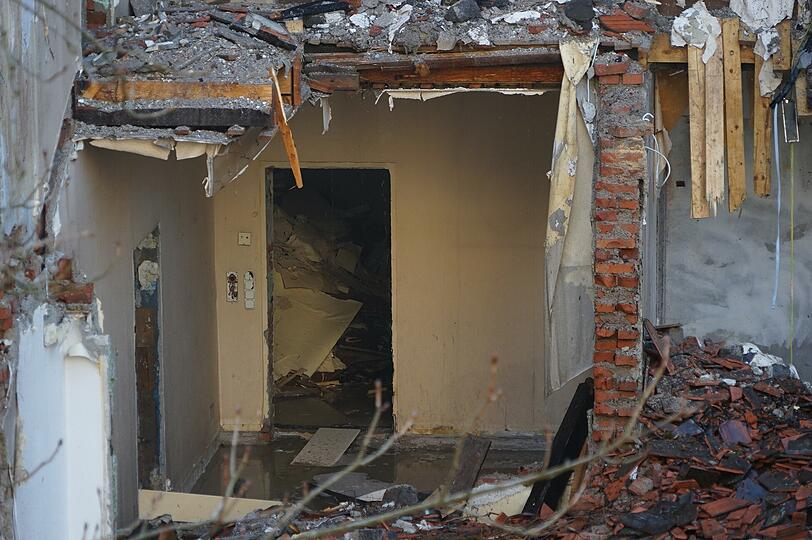 Die Bilder vom Abriss der Villa an der Kolbergerstraße 5 in Bogenhausen.