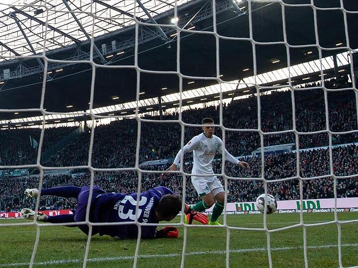 Der Bremer Milot Rashica (r) erzielte den Siegtreffer gegen Hannover 96.
