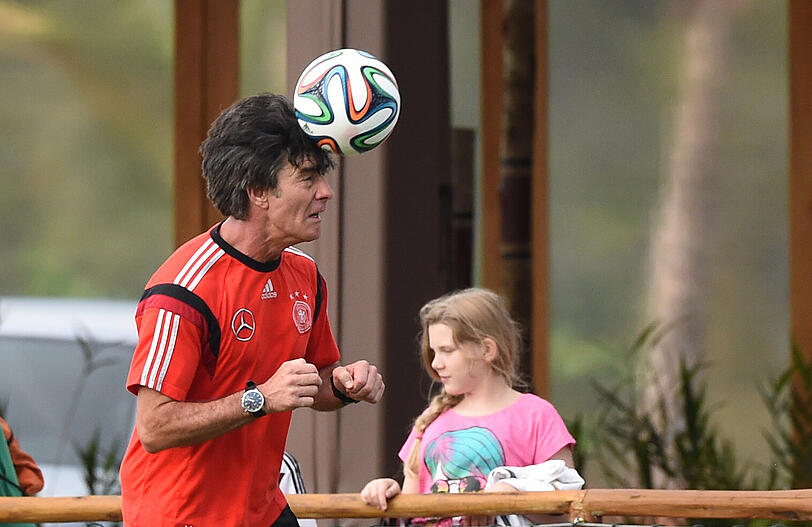 Vorbereitung auf Argentinien: Jogis Jungs bei einer lockeren Trainingseinheit im Campo Bahia am Donnerstag.