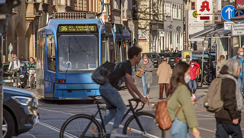 Lebhafter Verkehr am Isartor. (Archivbild) Lebhafter Verkehr am Isartor. (Archivbild)