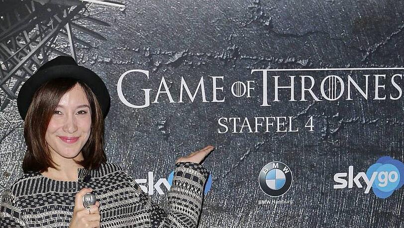 Sibel Kekilli posiert bei der Premiere der jüngsten "Game of Thrones"-Staffel in Hamburg Sibel Kekilli posiert bei der Premiere der jüngsten "Game of Thrones"-Staffel in Hamburg