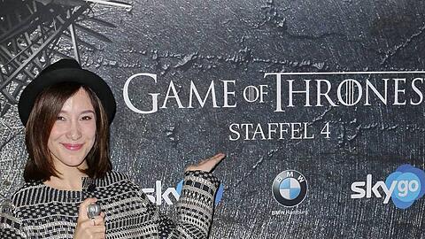 Sibel Kekilli posiert bei der Premiere der jüngsten "Game of Thrones"-Staffel in Hamburg