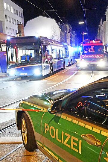 Für den Mann kam jede Hilfe zu spät. Er starb noch an der Unfallstelle.