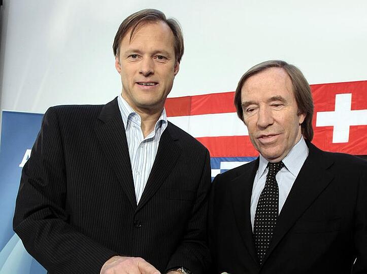 Gerhard Delling und Günter Netzer - die alten Hasen der EM.