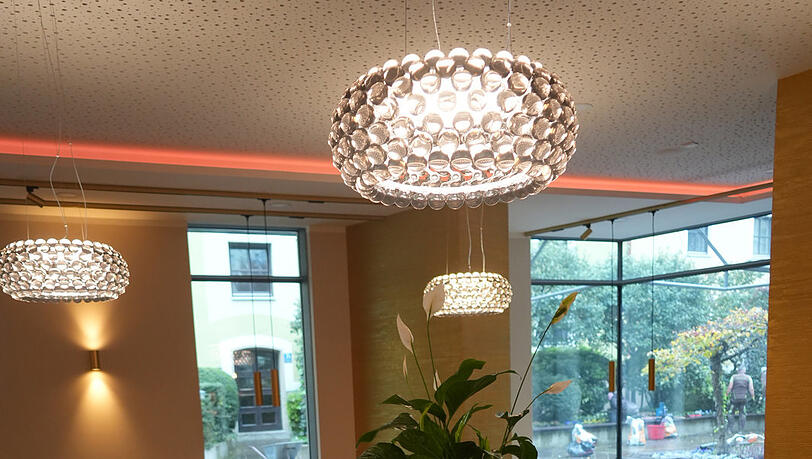 Versteckt im Asamhof liegt das neue Restaurant. Versteckt im Asamhof liegt das neue Restaurant.