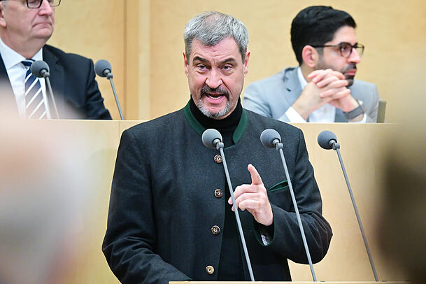 Zur Vollj&auml;hrigkeit und dann regelm&auml;&szlig;ig ab dem 70. Geburtstag gibt es Post von ihm: Bayerns Ministerpr&auml;sident Markus S&ouml;der (CSU).