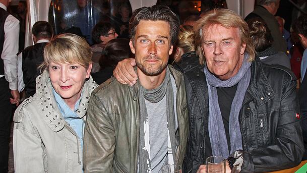 Claudia und Howard Carpendale ließen sich nach der Geburt ihres Sohnes Wayne scheiden. Claudia und Howard Carpendale ließen sich nach der Geburt ihres Sohnes Wayne scheiden.