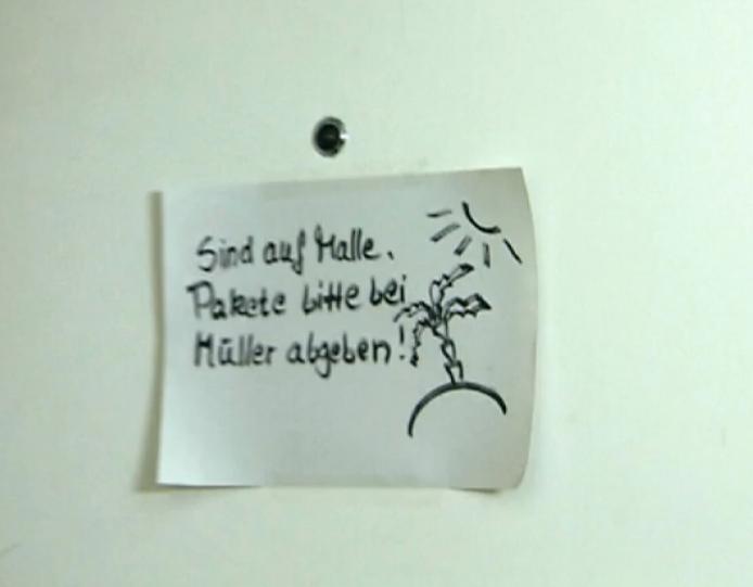 Bringen Sie keine Zettel für Paketdienste an,auf denen zum Beispiel steht: &bdquo;Bin nicht daheim, Pakete bitte beim Nachbarn abgegen.&ldquo; Das ist eine Einladung für Einbrecher. Wenn Sie wichtige Pakete erwarten, nehmen Sie Kontakt mit dem Zulieferer auf.