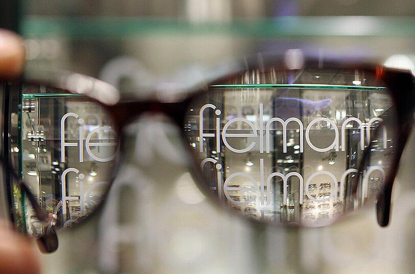 Fielmann verkauft etwa jede zweite Brille in Deutschland.