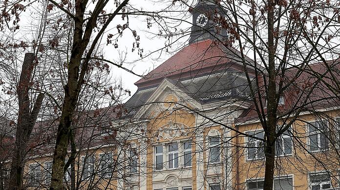Der Streikaufruf richtet sich ausdrücklich nicht gegen die Leitung der Fachoberschule und Berofsoberschule Landshut, wie zweite Schülersprecherin Michelle Sündermann betont.