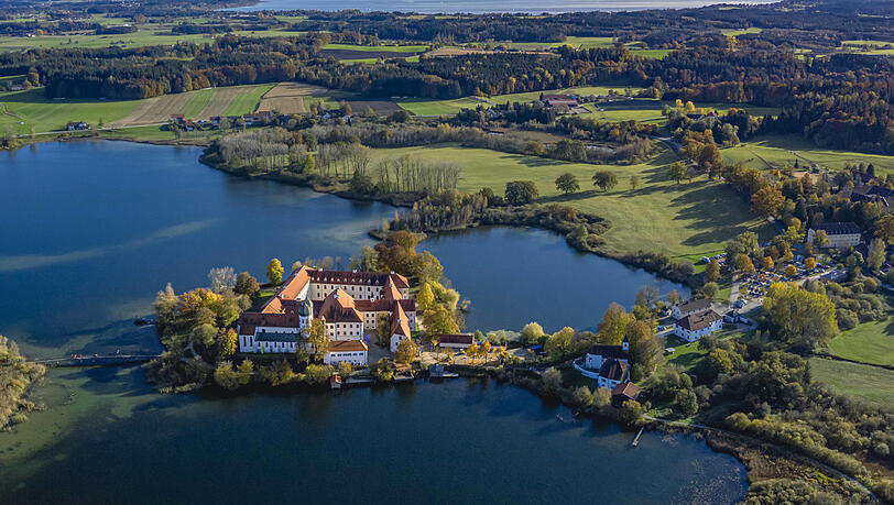 Der Seeoner See mit Kloster: wirklich eine Bilderbuchlandschaft!