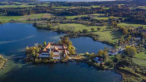 Der Seeoner See mit Kloster: wirklich eine Bilderbuchlandschaft!