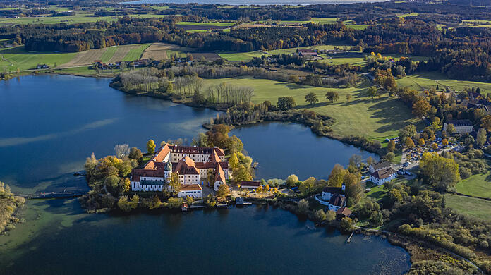 Der Seeoner See mit Kloster: wirklich eine Bilderbuchlandschaft!