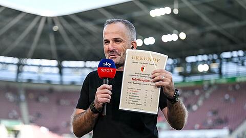 Das gab es noch nie: Der FC Augsburg ging als Tabellenf&uuml;hrer in den Spieltag.
