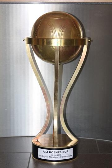 So wird der Uli-Hoeneß-Cup hergestellt: Die Bilder aus der Goldschmiede von Andreas Bachmeier