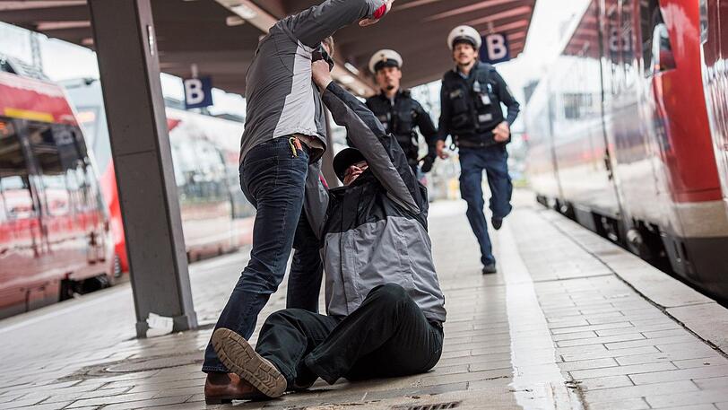In der Nacht auf Sonntag sind zwei Männer im Hauptbahnhof aneinander geraten (Symbolbild).