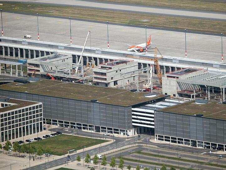 Der Tüv Rheinland wird über den aktuellen Stand der Dinge beim künftigen Hauptstadtflughafen BER berichten.