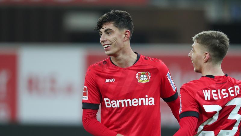Torschütze Kai Havertz (l) gehörte beim 4:1-Sieg der Werkself in Paderborn zu den Matchwinnern. Torschütze Kai Havertz (l) gehörte beim 4:1-Sieg der Werkself in Paderborn zu den Matchwinnern.