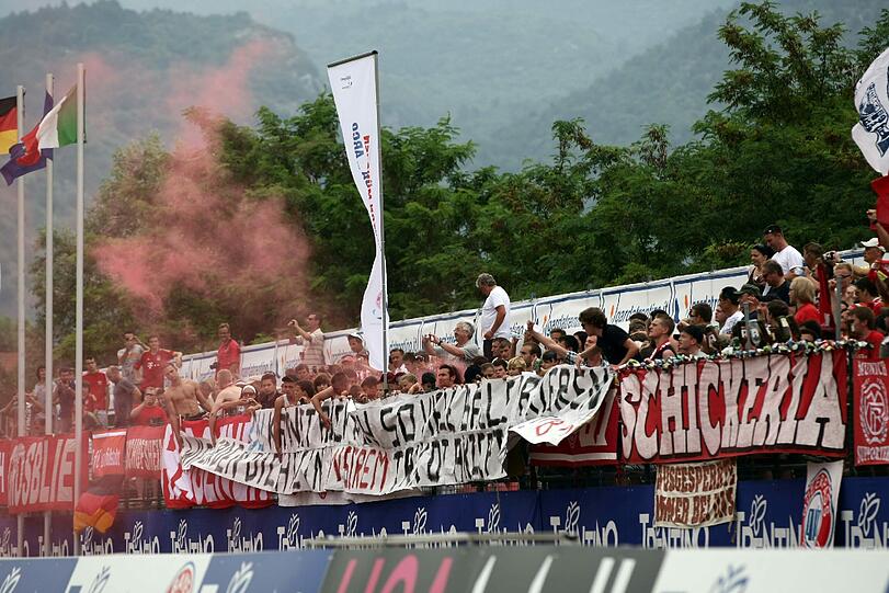 FC Bayern: Bilder: Wieder Pöbeleien gegen Neuer - FC Bayern - Abendzeitung München