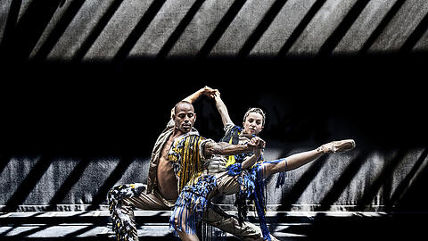Eine der energiegeladenen Choreografien aus Richard Siegals dreiteiligem Abend &bdquo;My Generation&ldquo;.