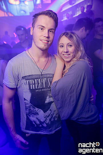 Auch an den Weihnachtsfeiertagen hatte der Neuraum geöffnet. Klicken Sie sich durch die Partybilder vom 24. und 25. Dezember.