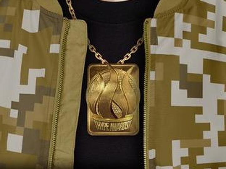 Der Preis ist die Goldene Kette.