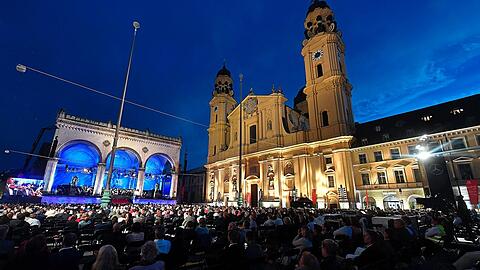 Wie zu schönsten Vor-Pandemie-Zeiten durfte sich - endlich wieder - viel Publikum bei Klassik am Odeonsplatz einfinden. Das hat Signalwirkung.