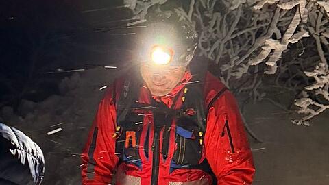 In einer dreist&uuml;ndigen Aktion wurde das Tier geborgen. (Handout)