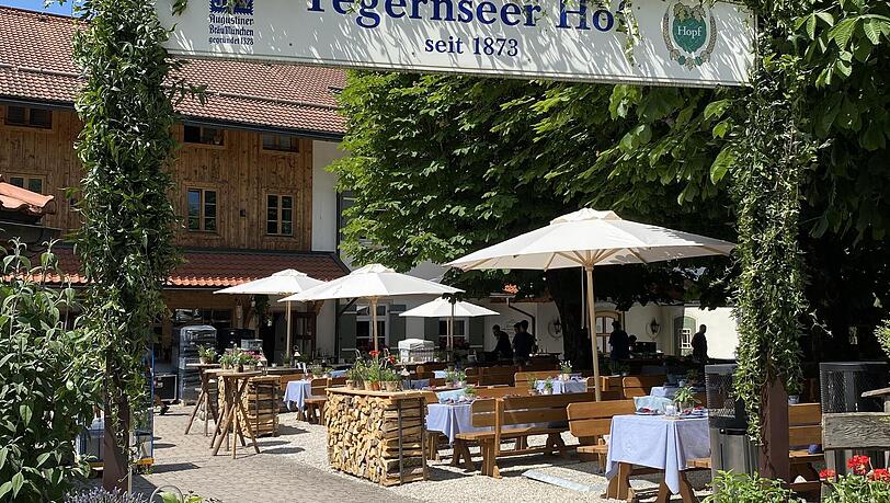 Der Biergarten des Tegernseer Hofes. Hier kann man künftig auch italienische Pizza genießen. Der Biergarten des Tegernseer Hofes. Hier kann man künftig auch italienische Pizza genießen.