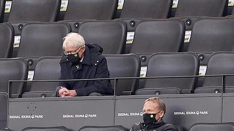 BVB-Präsident Reinhard Rauball (oben) und Geschäftsführer Hans-Joachim Watzke schauten sich das Spiel in Dortmund von der Tribüne aus an.