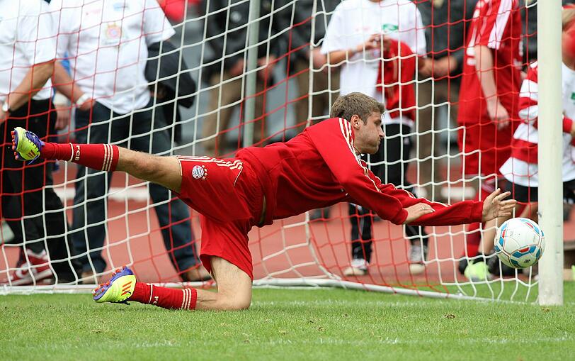 Thomas Müller - er versuchte sich auch als Torhüter. Ob er dabei eine bessere Figur machte als....