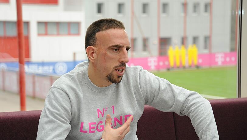 Franck Ribéry ist auf dem Weg zur vollständigen Genesung. Am Dienstag trainierte er zum ersten Mal wieder. Franck Ribéry ist auf dem Weg zur vollständigen Genesung. Am Dienstag trainierte er zum ersten Mal wieder.