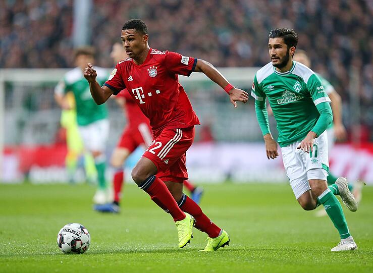 SERGE GNABRY, Note 1: Fehlte zwei Spiele wegen Adduktorenproblemen, nun wieder in der Startelf, weil Robben auf der Bank saß, die Adduktoren. Super schnell. Kaum zu stoppen, oft nur durch Fouls zu bremsen. Erzielte seinen ersten Doppelpack im Bayern-Trikot. Als Coman drin war, wechselte er auf den linken Flügel.