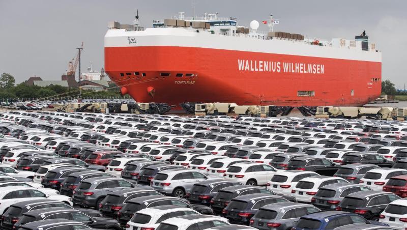 Besonders die Automobilindustrie ist nach wie vor einer von Deutschlands Export-Motoren. Trotzdem wuchs die Bilanz 2019 nicht so stark wie in den Jahren zuvor. (Symbolbild) Besonders die Automobilindustrie ist nach wie vor einer von Deutschlands Export-Motoren. Trotzdem wuchs die Bilanz 2019 nicht so stark wie in den Jahren zuvor. (Symbolbild)