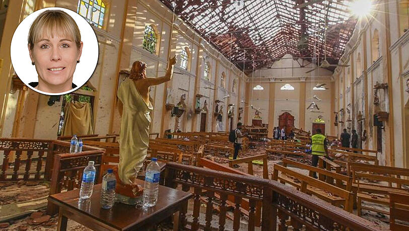 Ein Blick auf den Innenraum der St.-Sebastians-Kirche nördlich von Colombo, der durch eine Explosion beschädigt wurde. Ein Blick auf den Innenraum der St.-Sebastians-Kirche nördlich von Colombo, der durch eine Explosion beschädigt wurde.