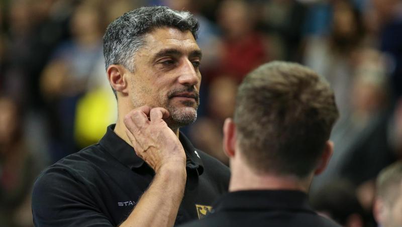 Verpasste mit Deutschlands Volleyballern die Olympia-Qualifikation: Bundestrainer Andrea Giani. Verpasste mit Deutschlands Volleyballern die Olympia-Qualifikation: Bundestrainer Andrea Giani.