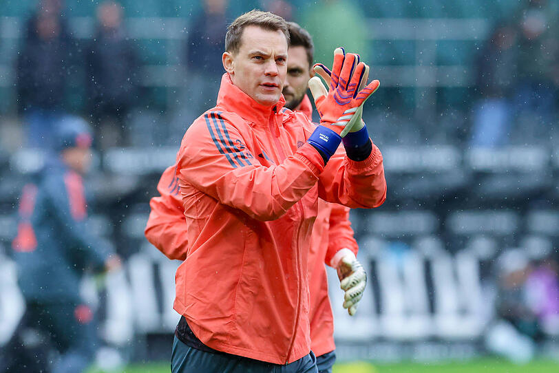 Saß in Gladbach auf der Bank: Kapitän Manuel Neuer. Saß in Gladbach auf der Bank: Kapitän Manuel Neuer.
