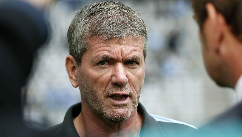 Zieht anfang Oktober in eine Wohnung in Sendling: Löwen-Coach Friedhelm Funkel. Zieht anfang Oktober in eine Wohnung in Sendling: Löwen-Coach Friedhelm Funkel.