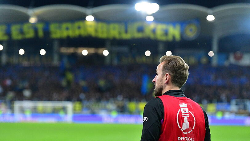 Insbesondere durch den Bankplatz von Harry Kane verzockte sich Thomas Tuchel in Saarbrücken.
