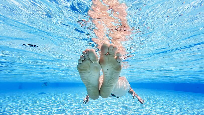 Das Freibad einer Schweizer Gemeinde ist bis Ende August fast ausschließlichen den Einheimischen vorbehalten. (Illustration)