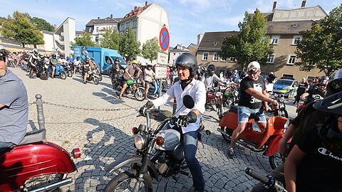 AfD-Chef Bj&ouml;rn H&ouml;cke schw&auml;rmt von der Simson und nutzte sie im Wahlkampf 2024. (Archivbild)