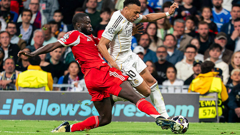 Auf Bayerns Dayot Upamecano kommt mit Kylian Mbappé auch im Rückspiel eine schwere Aufgabe zu. Auf Bayerns Dayot Upamecano kommt mit Kylian Mbappé auch im Rückspiel eine schwere Aufgabe zu.