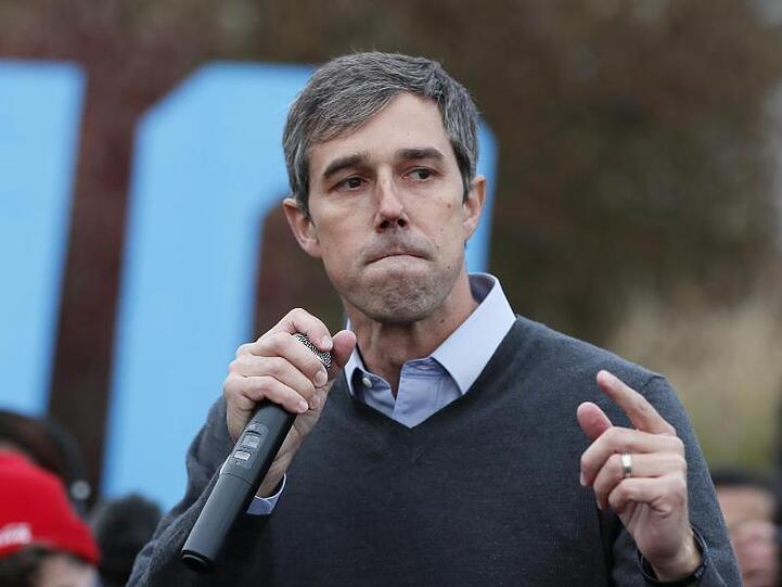 Der demokratische Präsidentschaftskandidat Beto O'Rourke spricht zu Unterstützern in Iowa.
