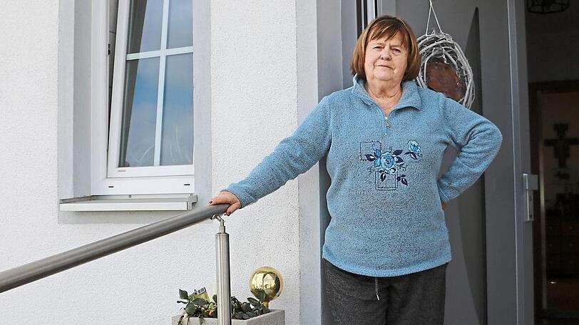 Erika Kobl ist beunruhigt wegen des Einbruchs in der Nachbarschaft.