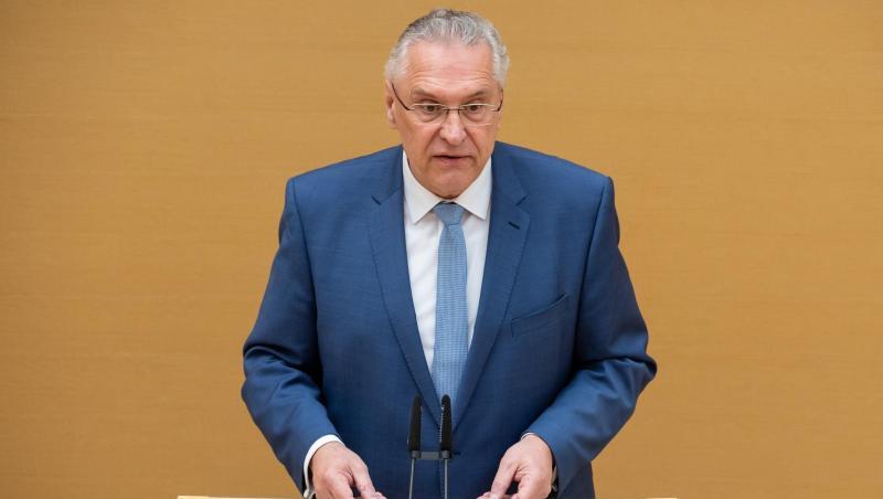 Joachim Herrmann (CSU), Innenminister von Bayern, spricht im Landtag. Foto: Sven Hoppe/dpa Joachim Herrmann (CSU), Innenminister von Bayern, spricht im Landtag. Foto: Sven Hoppe/dpa