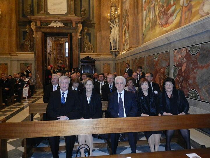 Eine bayerische Delegation besucht den Papst und gratuliert zum Geburtstag. Die AZ war für Sie in Rom. Die Bilder.