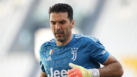 Stand im Turiner Stadt-Derby zum 648. Mal in der Serie A auf dem Platz: Juve-Legende Gianluigi Buffon.