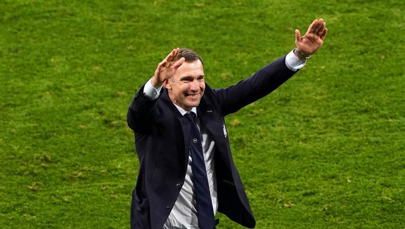 Der ukrainische Nationaltrainer Andrej Schewtschenko spürt die Liebe seines Landes.